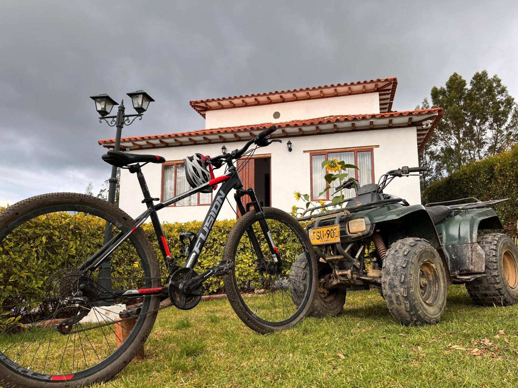 Dos Con Bano Privado, Solo Ti Y Tus Acompanaste Villa de Leyva
